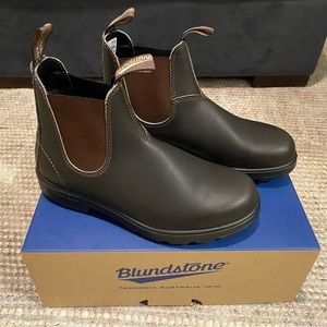 Blundstone 500 U.K./AUS Size 7 (US Men 8/US Women 10). Brown.